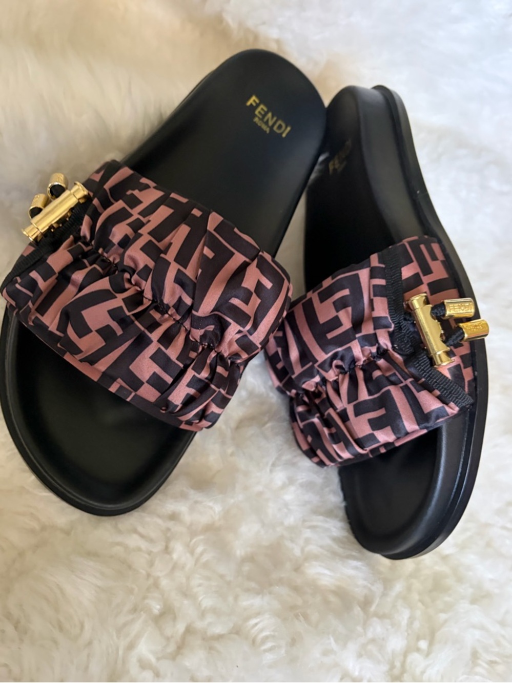 Fendi vertigo Monogram Slide Sandals - Picture 6 of 11